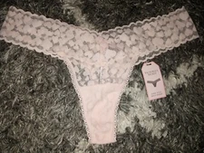 NeW Vs heart lace one size thong Panty pink New 