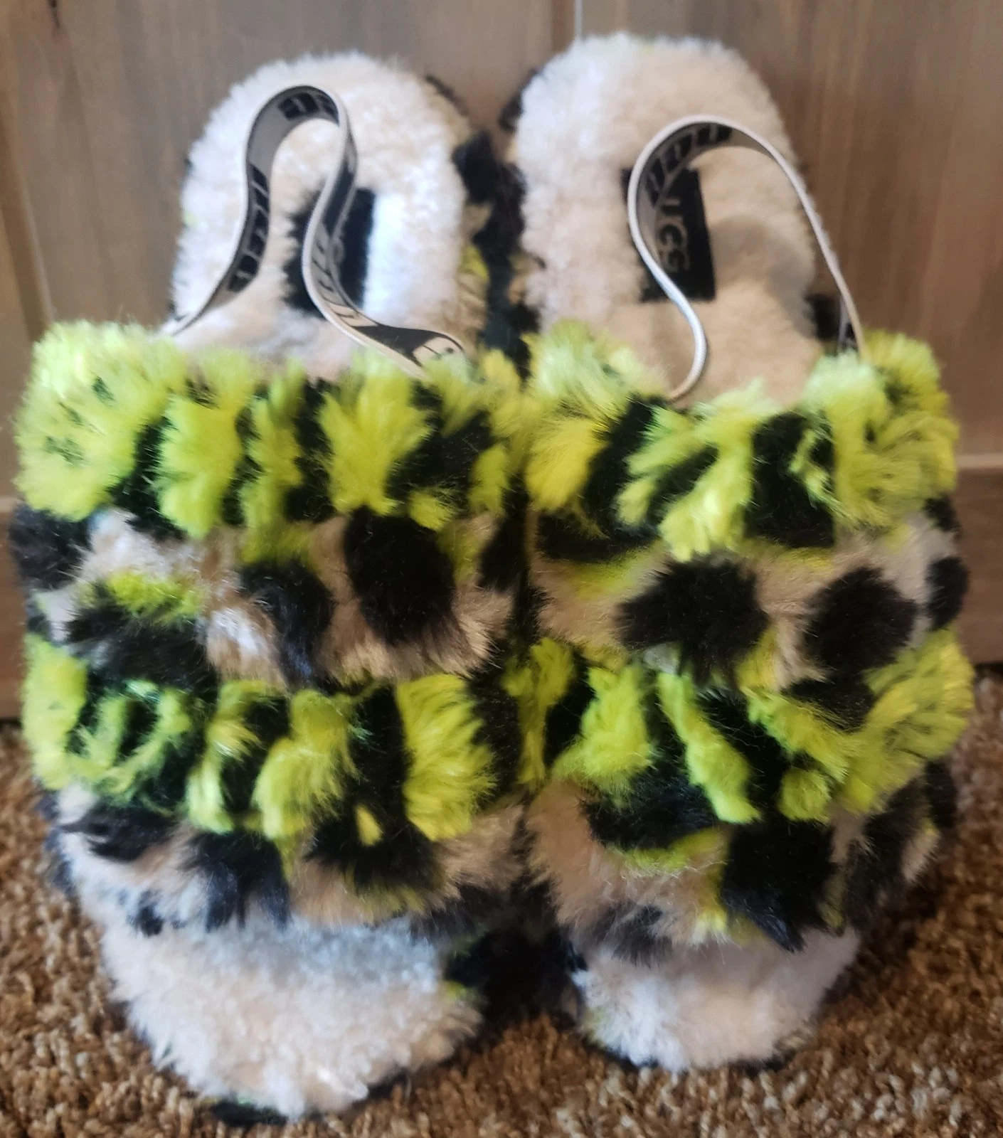UGG Fluff Yeah Animalia Slides pelliccia sintetica taglia 5 sandalo chiave lime scarpa slingback