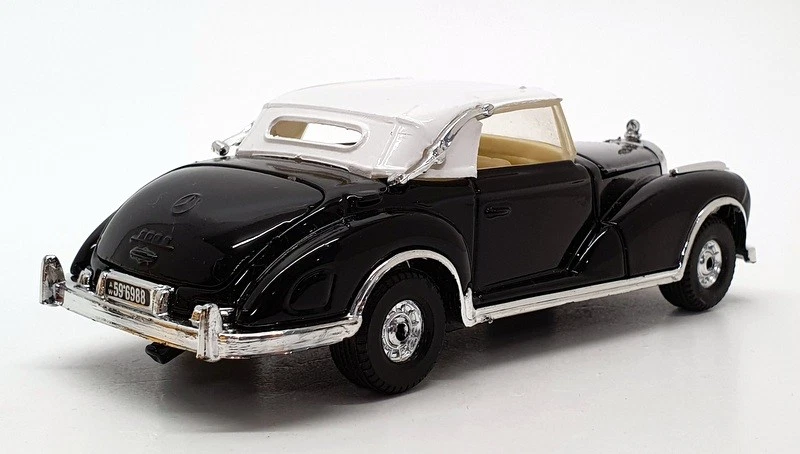 Corgi Appx 12cm Long Diecast C806 - 1956 Mercedes 300S - Black White Roof - Image 2 of 4