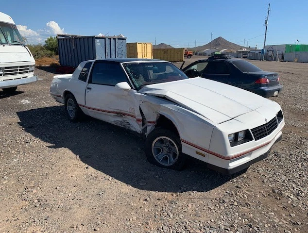 Chevrolet Monte Carlo "SS" : 1981, 1982, 1983, 1984, 1985-1988, Horn Button Foto 4 de 4