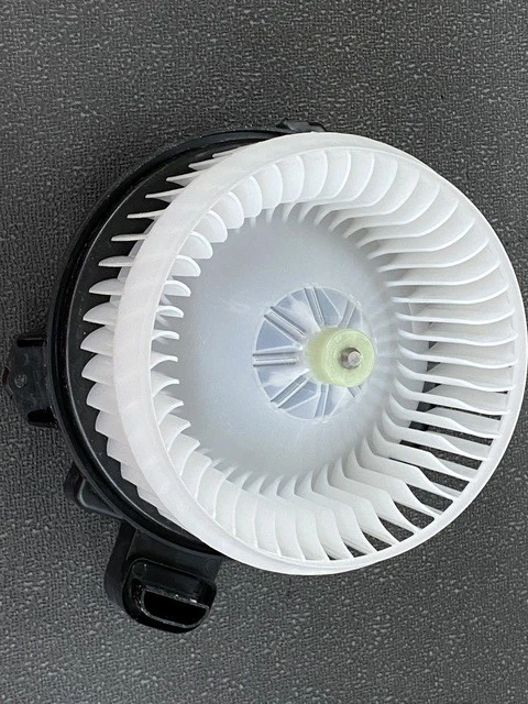 Подлинная воздуходувка Mopar с колесным двигателем 68232372AD - Изображение 3 из 4