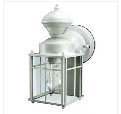 Heath Zenith SL-4132-MW Bayside 1 Light 150 Degree Motion - White