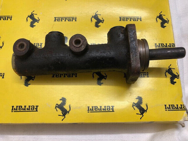 Ferrari 328 Brake master cylinder