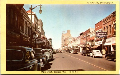 OSHKOSH, WISCONSIN : STREET SCENE : GOODRICH & RKO SIGNS : CLASSIC CARS : 1946