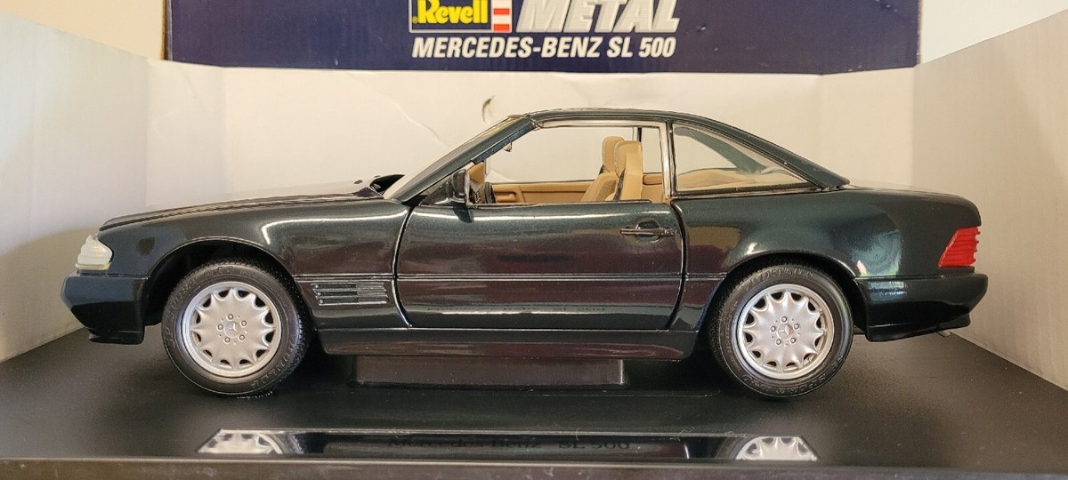 ベンツ SL500 1/18 ミニカー Motormax 1/18 Silver Convertible Mercedes Benz SL500 Diecast Car