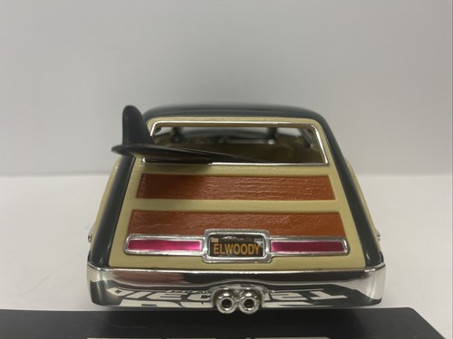 VINTAGE 2000 HOT WHEELS 1950 GREEN MERC WOODIE 1:18 COLLECTIBLE DIE CAST CAR - Picture 5 of 22
