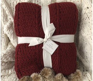 Nwt Pottery Barn Faux Fur Pom Pom Hand Knit Throw Blanket