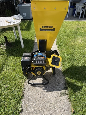 #ad Champion Power Equipment 224cc 2 Stroke Gas 2 in 1 Upright Wood Chipper Shredder $350.00