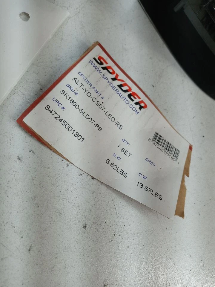 Luces traseras LED Spyder rojas ahumadas ALT-YD-CS07-LED-RS para Chevy Silverado 07- Foto 3 de 4