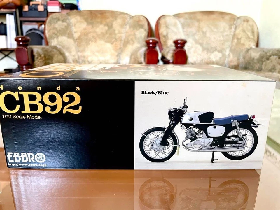 Moto pressofusa telaio nero EBBRO 1/10 Honda CB92 rara fuori produzione - Immagine 3 di 4