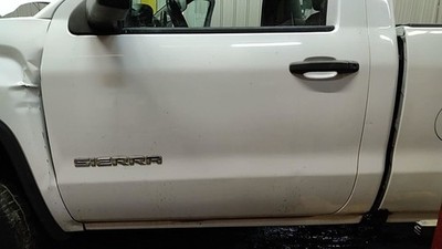 Driver Front Door Standard Cab Pickup Fits 15-19 SIERRA 2500 PICKUP 2383647