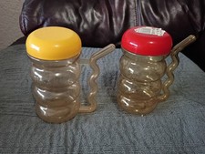 Vintage Set Of 2 Sip-A-Mug - Made In USA - Yellow And Red Arrow