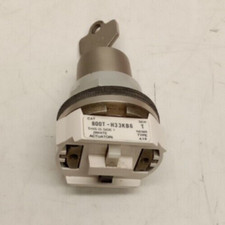 Allen-Bradley 800H-H33KB6 Series C Selector Switch with Key