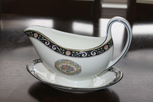 Wedgwood RUNNYMEDE (BLUE) Gravy Boat      - Picture 1 of 3