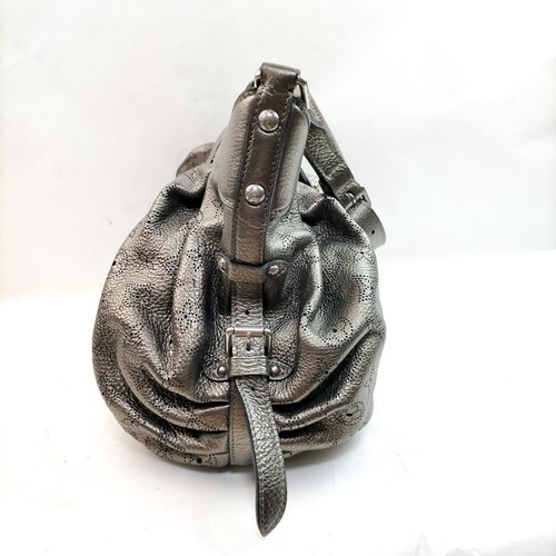 Authentic Louis Vuitton Mahina XS Shoulder Bag Silver Monogram - Afbeelding 5 van 10