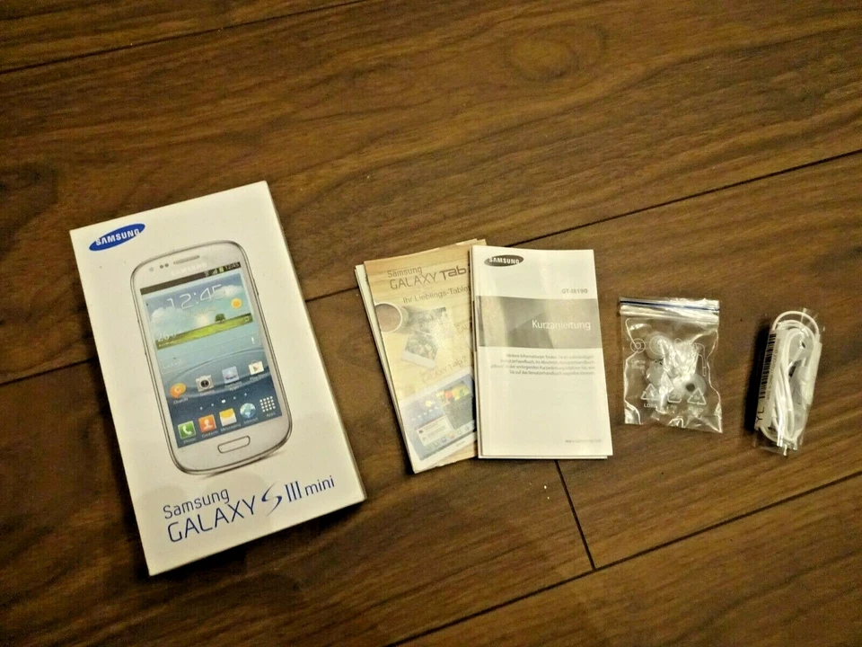 *** SAMSUNG GALAXY S III *** OVP + HEADSET + ANLEITUNG ***TOP*** - Bild 1 von 1