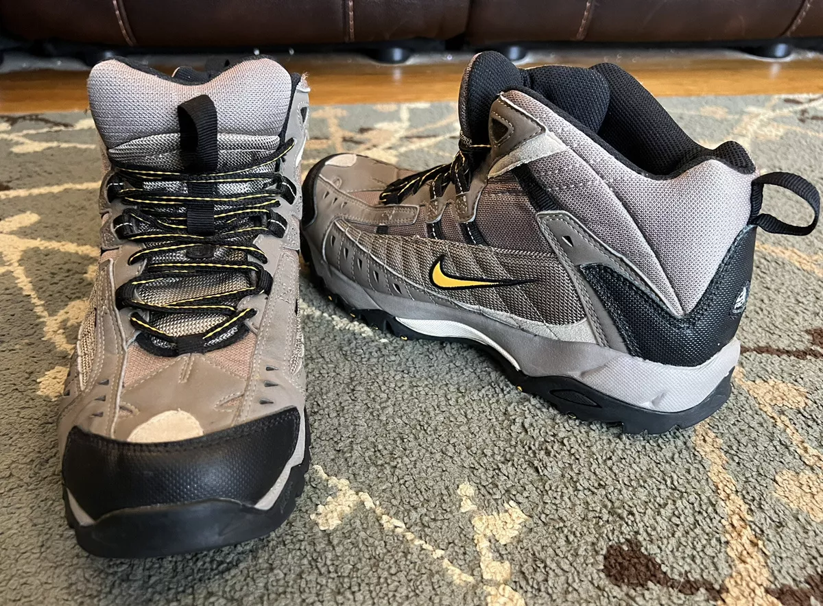 Grey hotsell acg boots