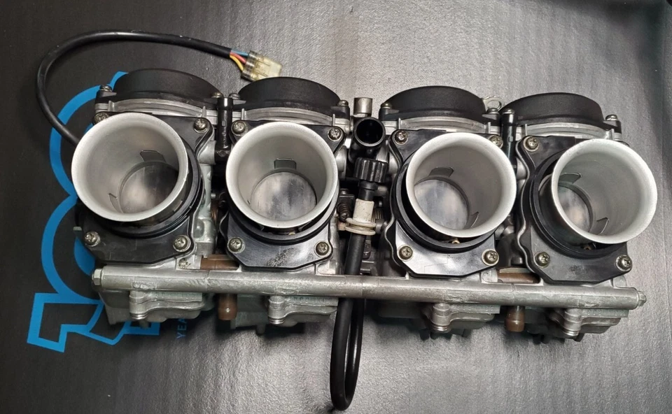 Servicio profesional de limpieza y reconstrucción de carburador 83-85 CB650SC NIGHTHAWK para Honda 650 Foto 2 de 4