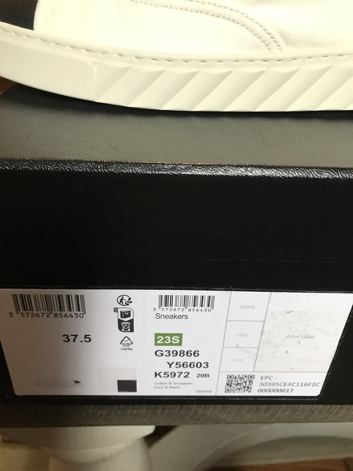 Size 7.5 - Chanel Sneaker White Black W image 3