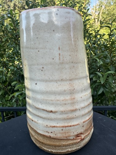Studio Pottery Hand Thrown Speckled Glaze Stoneware Vase 7" - Picture 2 of 8