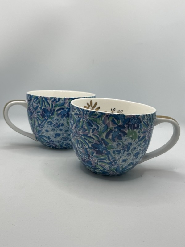 Lilly Pulitzer Set of 2 Ceramic Mugs Blue Floral Coffee/Tea Gold Handles 12 Oz