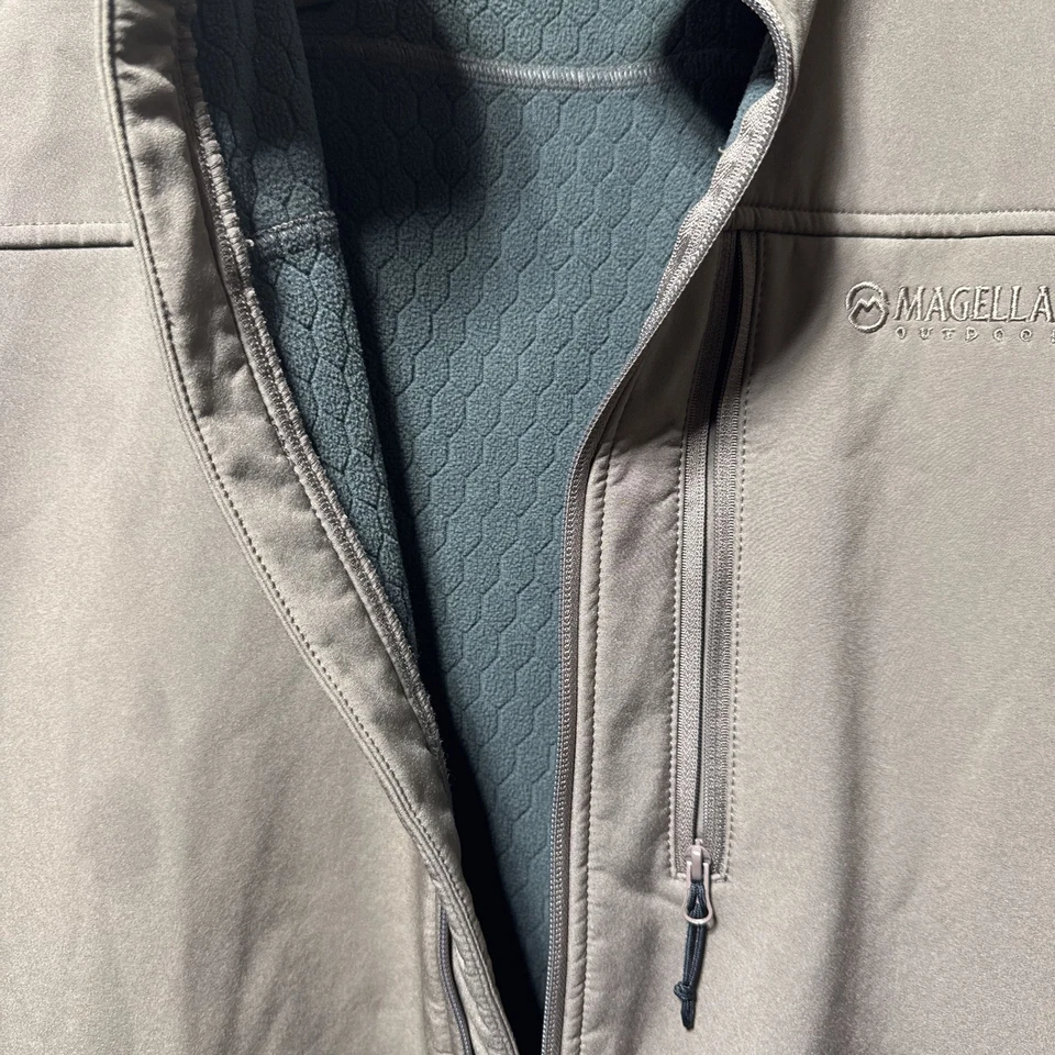 Chaqueta softshell Magellan Outdoors Hickory Canyon para hombre Foto 3 de 4