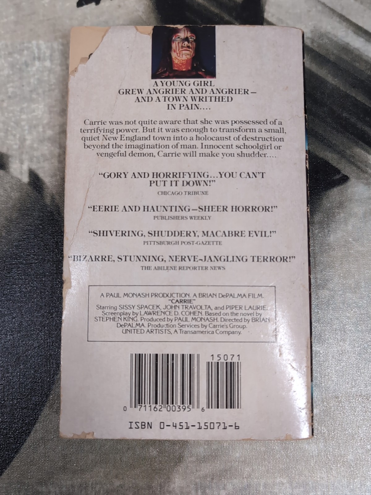 Stephen King Carrie 1975 First Print Signet (April) Paperback Vintage Horror PB