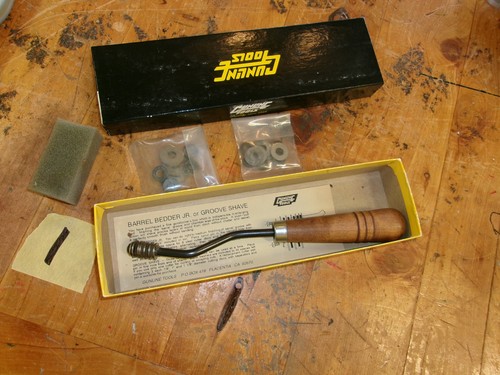 GUNLINE BARREL BEDDER JR