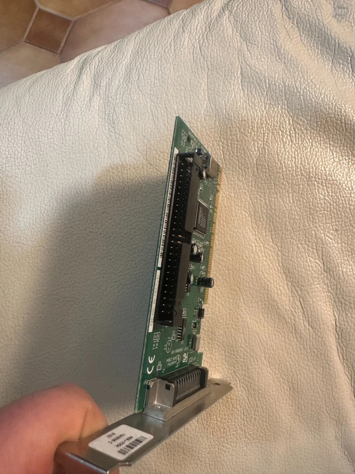 Scheda controller SCSI Adaptec - Immagine 3 di 3