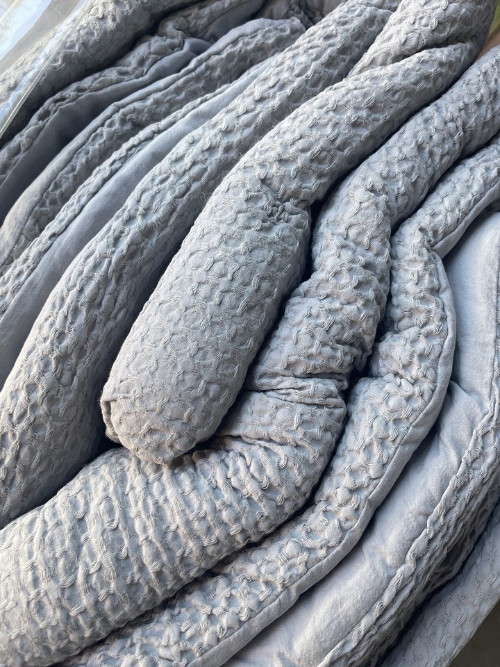 Pottery Barn Vintage Washed Cotton Linen Comforter King / Cal Cloud