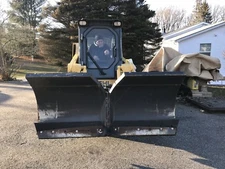 BOBCAT 72" V SNOW PLOW BLADE ATTACHMENT Bobcat Skid Steer Loader 6' WING