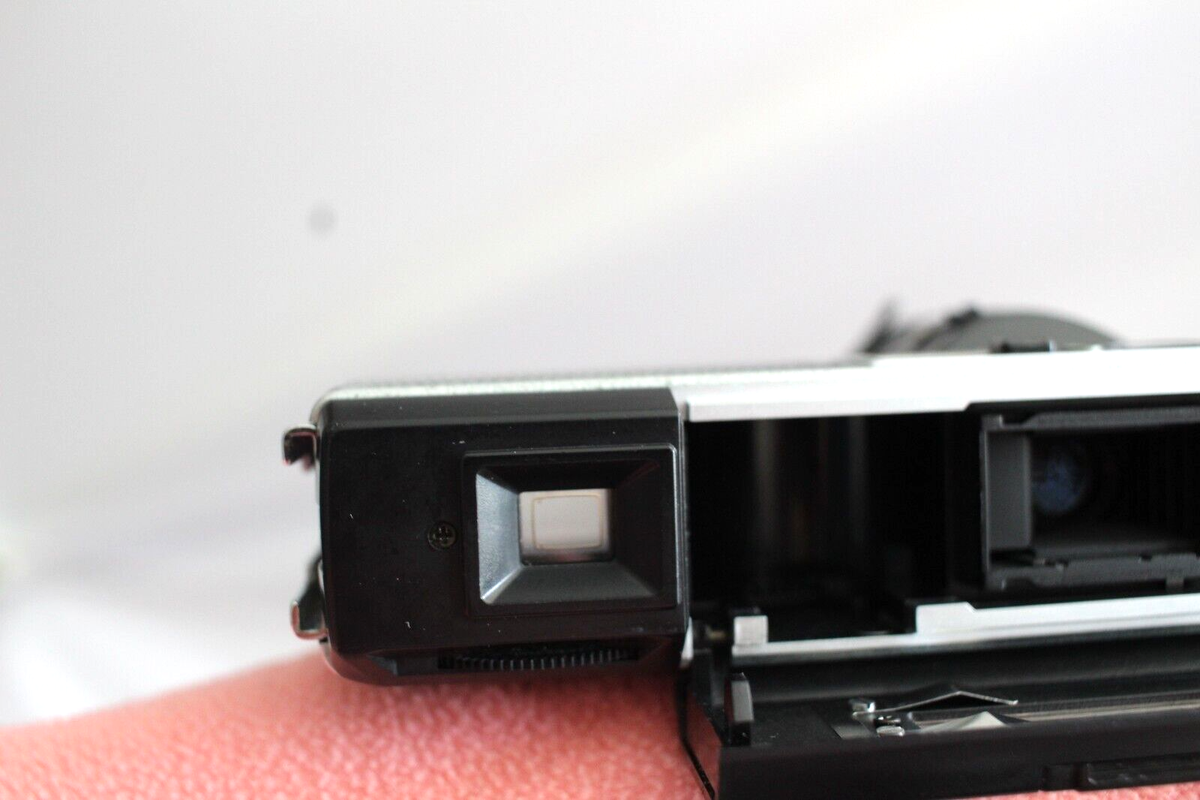 FUJICA POCKET 350 ZOOM 110 FILM CAMERA - UNTESTED - FOR FUJICA POCKET 350 ZOOM 110 FILM CAMERA - UNTESTED - FOR