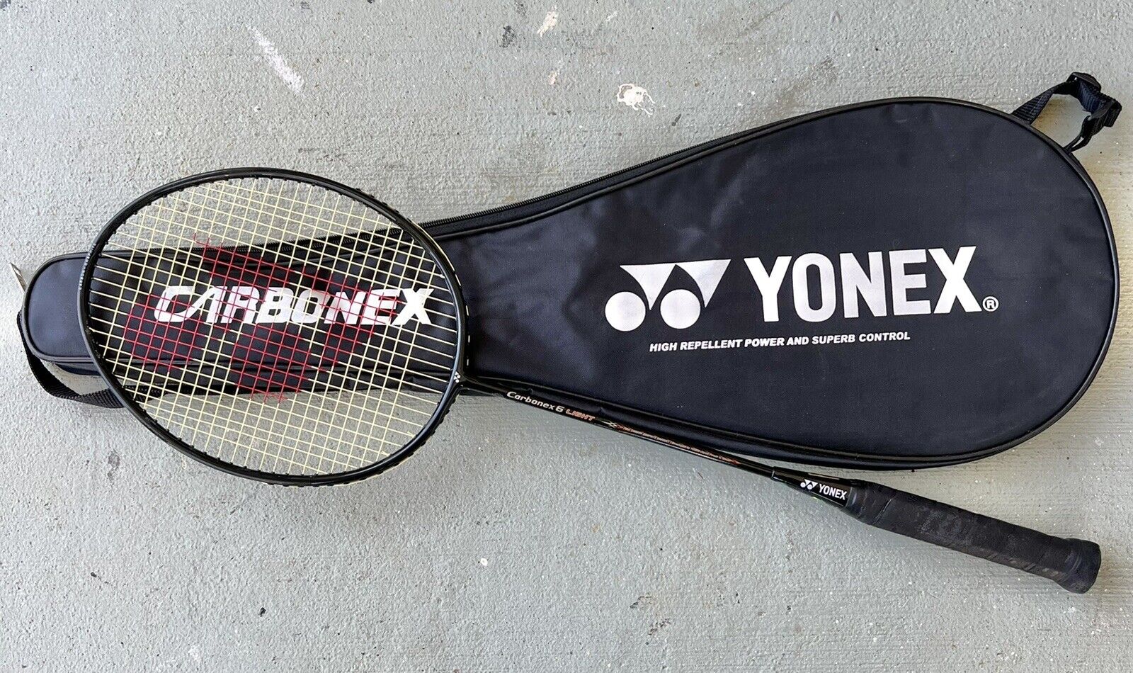 Yonex 70％以上節約 Carbonex 毎日続々入荷 6 Badminton Racquet Light