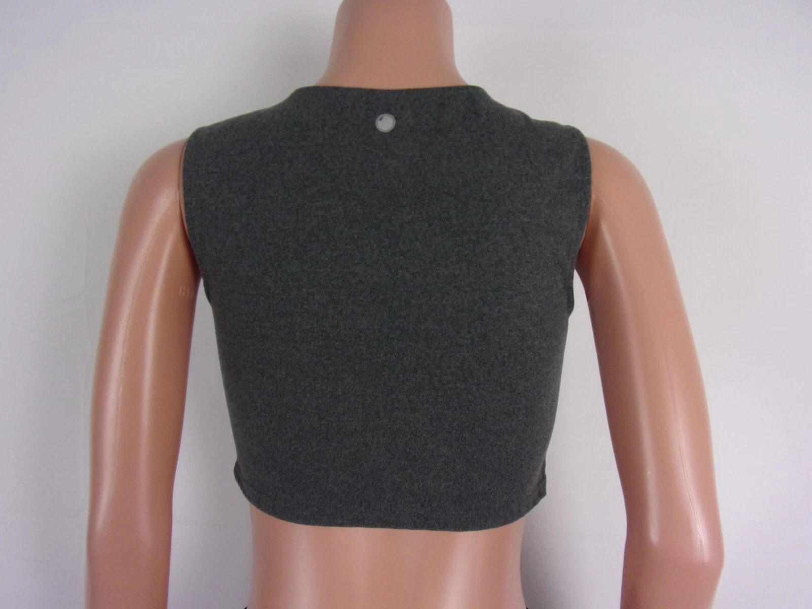 yogalicious sleeveless athletic crop tank-top