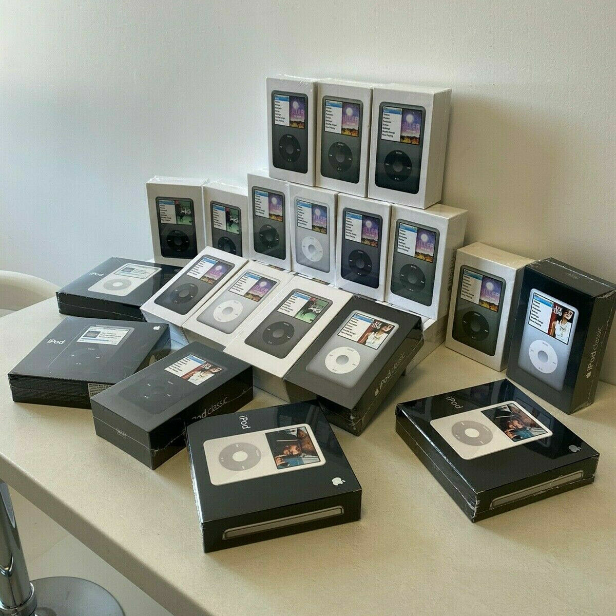 NEW Apple iPod Classic Video 5th Gen 128GB 256GB 1TB Black/White