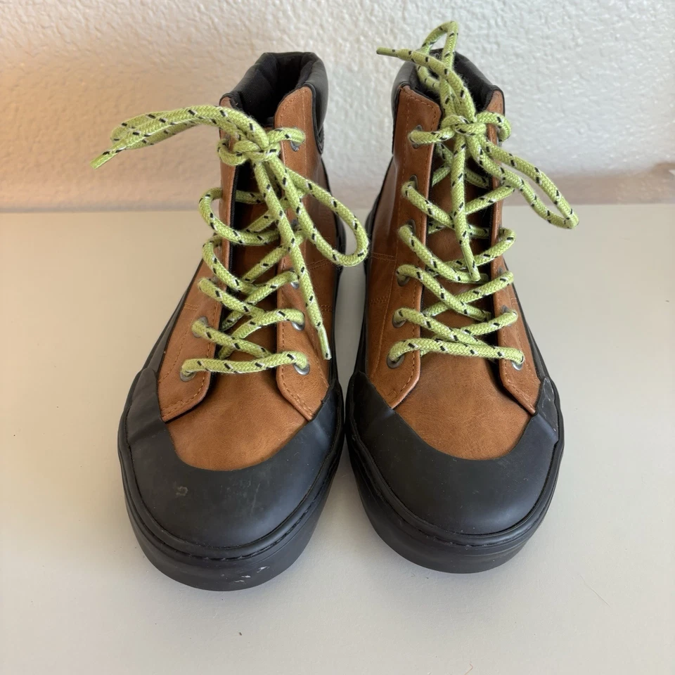 Old Navy Kids Shoe Boots Youth Boys Size 1 Lace Up Tan Faux Leather Black Rubber - Image 2 of 4