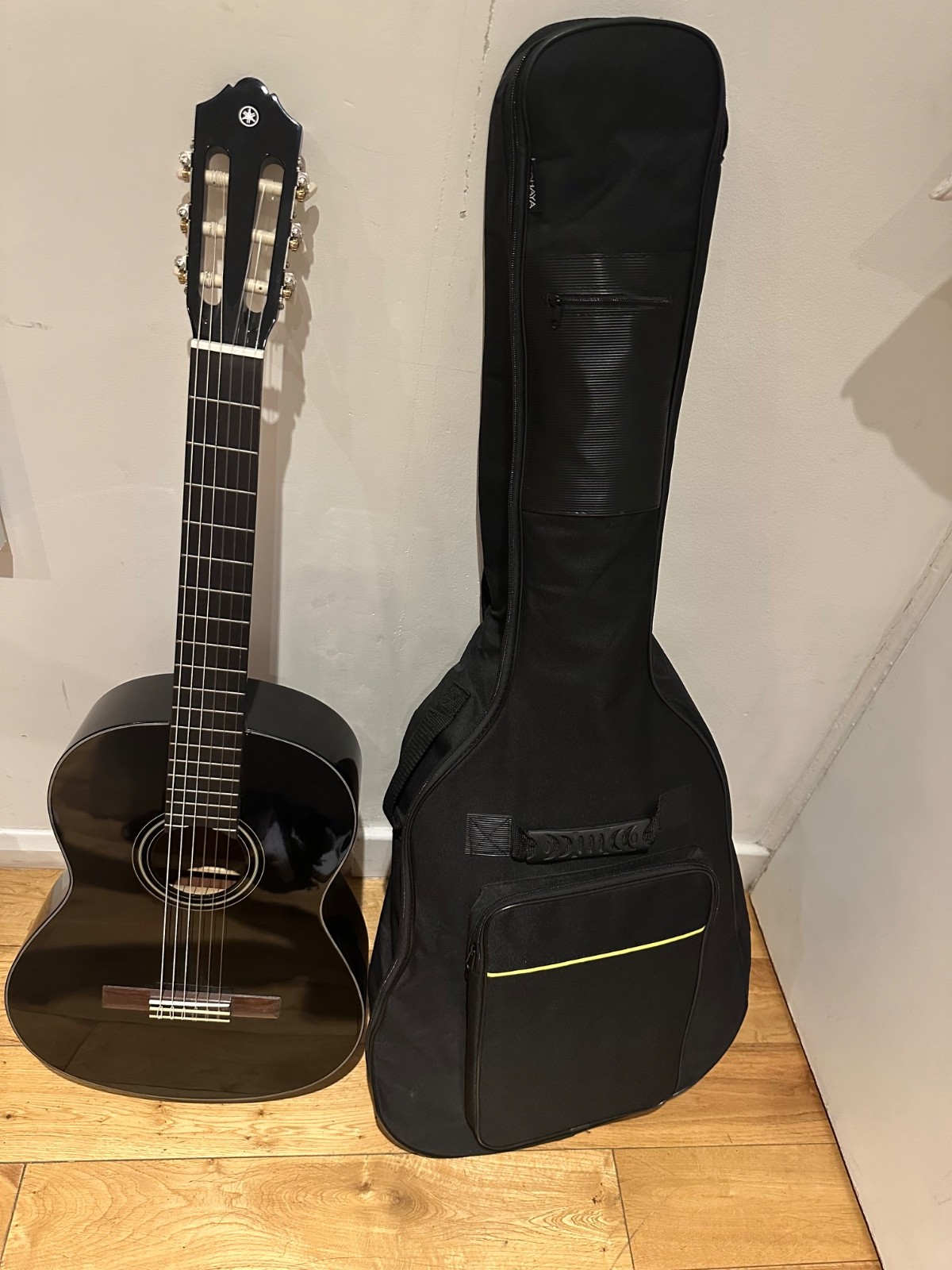 Yamaha C40 Classical Guitar - Black