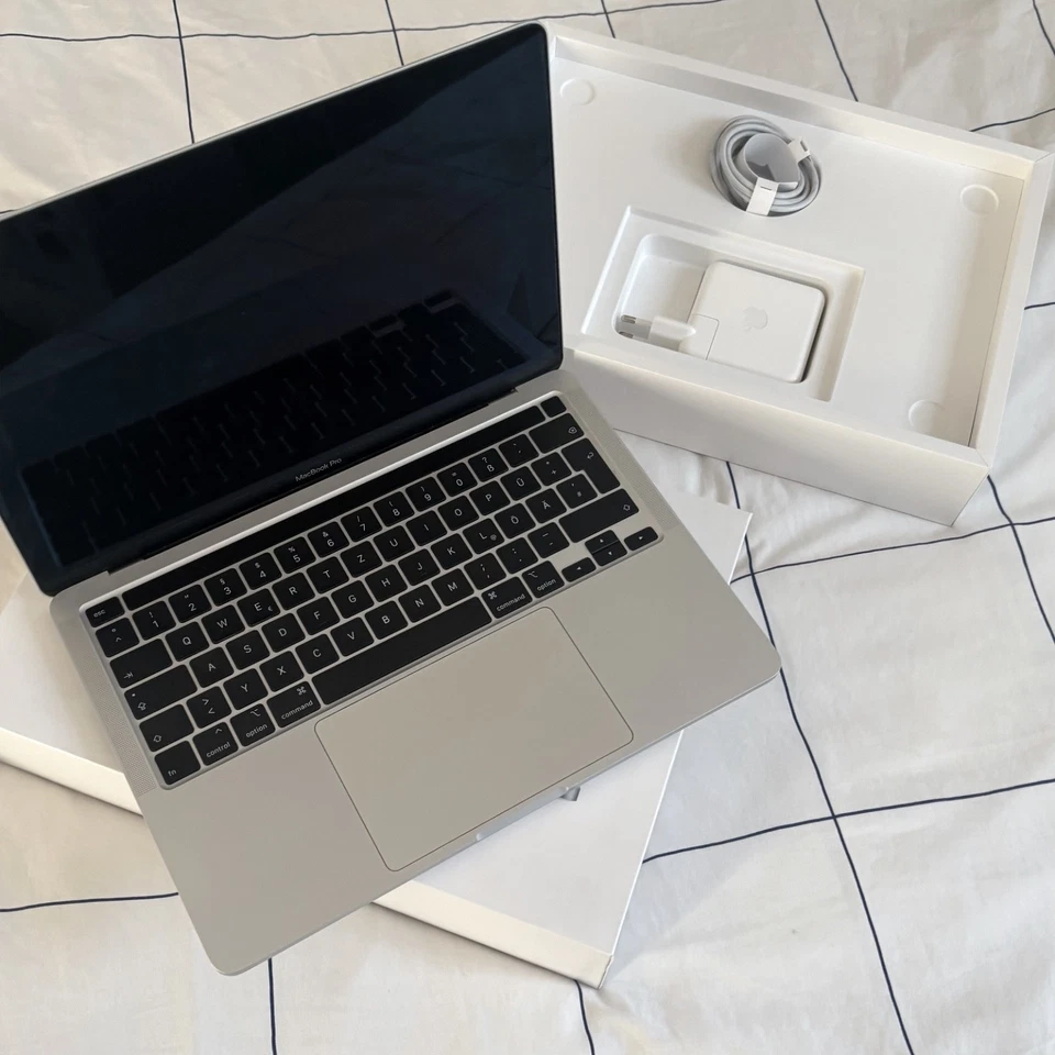 Apple MacBook Pro 13" · i5 10th gen 3.8 GHz · 16GB · 512GB, Foto 2 von 5