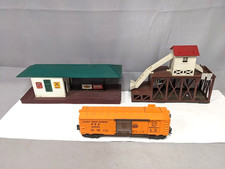 Lionel Lot #10 2 Piece Accessory Set C-2