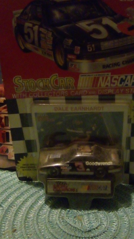 Racing Champions Dale Earnhardt Goodwrench #3 Chevy 1:64 Diecast Stand