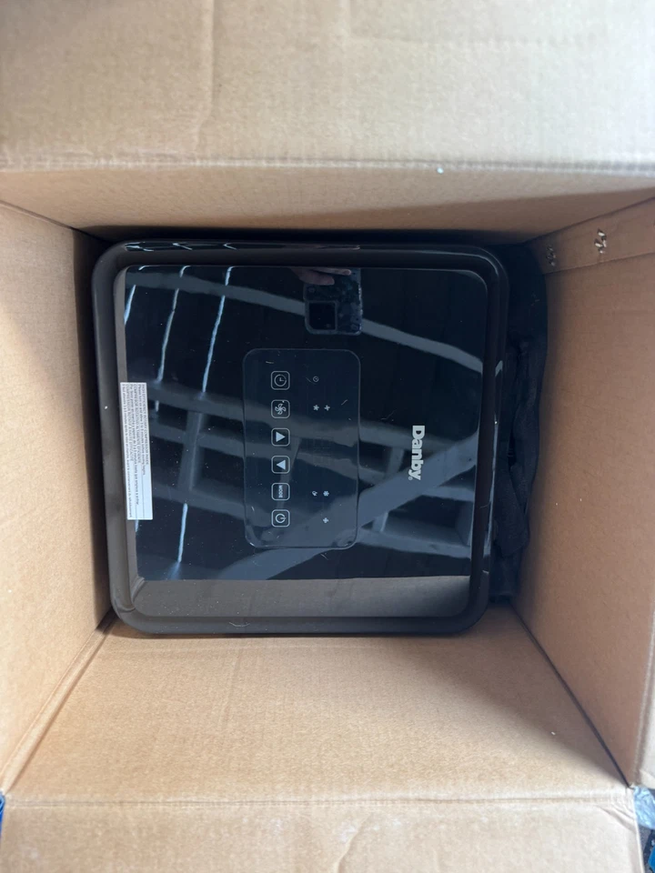 CA portátil Danby DPA050E2BDB-6 7500 BTU (5000 SACC) en negro Foto 3 de 3