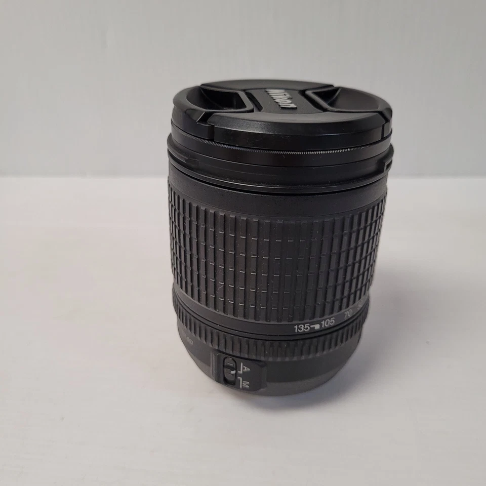 (N71908-2) Lente Nikkor Zoom Nikon 18-135 mm f/3,5-5,6G ED-IF AF-S DX Foto 4 de 4