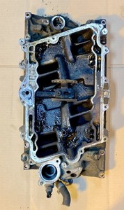 Gm Chevrolet Vortec V8 305 350 Gmc Sierra 5 7l 5 0l 1996 1999 Intake Manifold Ebay