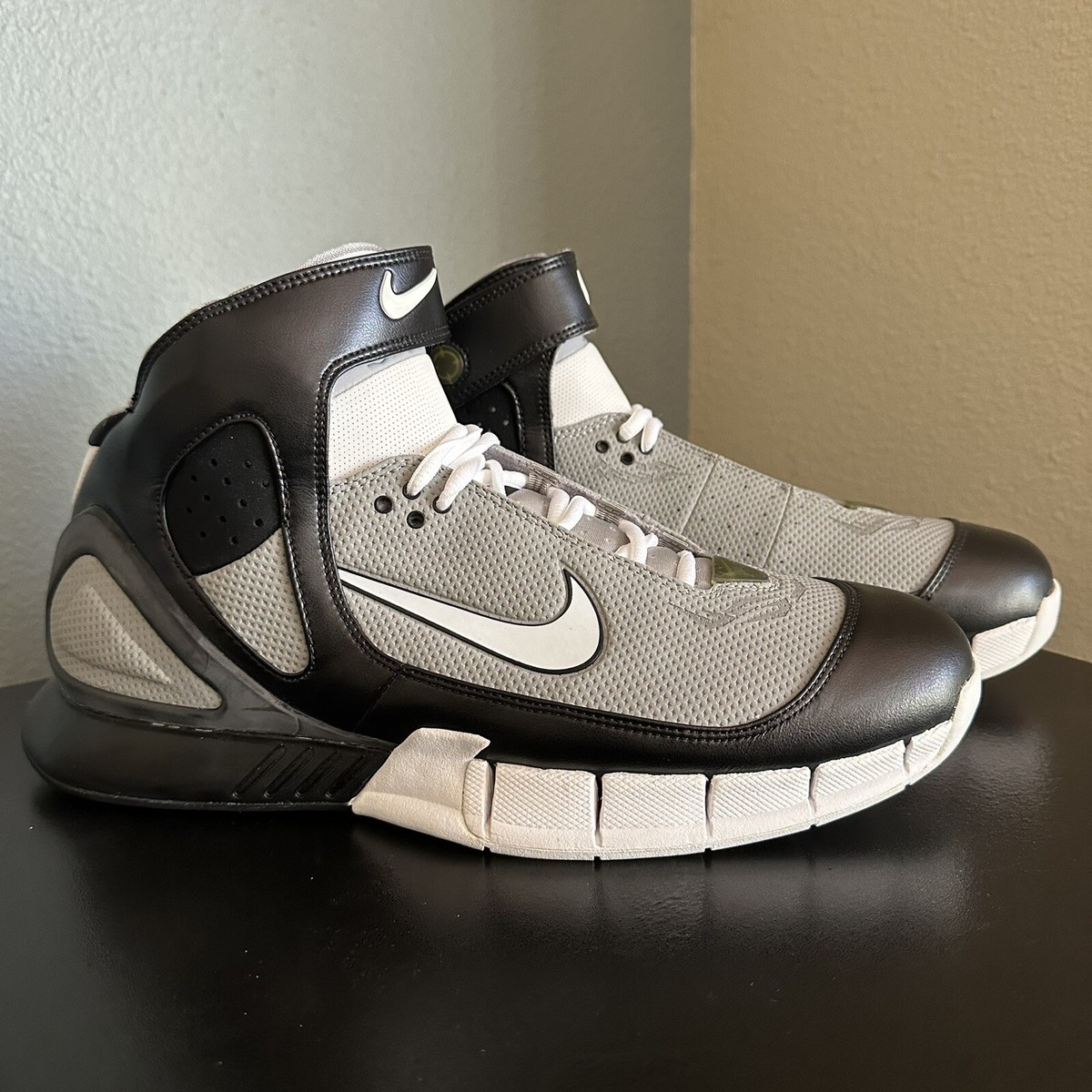 Mens NIKE ZOOM HUARACHE 2K5 KOBE BRYANT LAKERS OG 310850-051 Size 12 with box Size 11.5 - Nike Air Zoom Huarache 2K5 Lakers for sale  main image 4