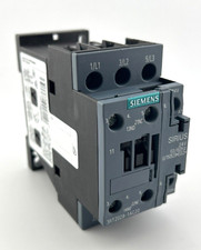 NEW NO BOX SIEMENS CONTACTOR 3RT2025-1AN20