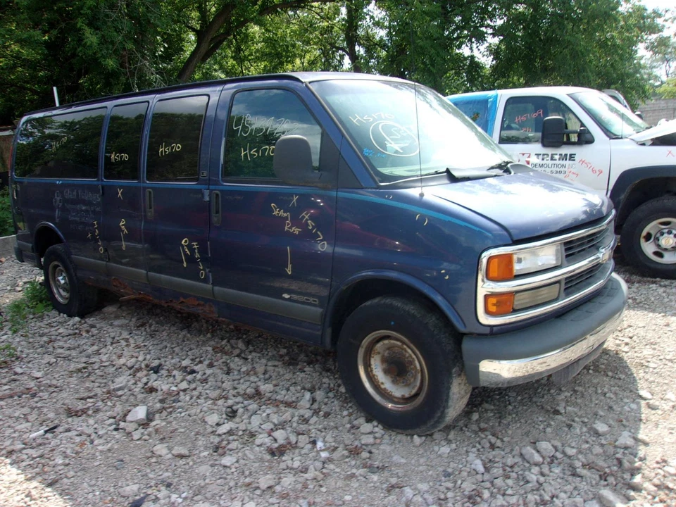 二手空调冷凝器 适合:1997 雪佛兰 Express 3500 van Grade A — 第 2/4 张图片