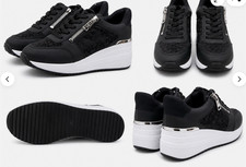 DKNY Kalina Wedge Sneakers Women  s Size 9 Black