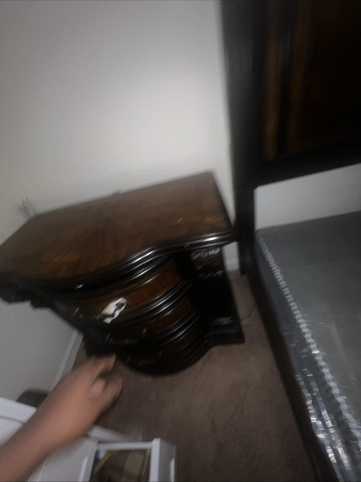 King Size Bedroom Set – Solid Wood Bed + Dresser w/ Mirror – Excellent Condition - Image 2 of 4