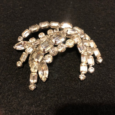 #ad Kramer of New York Rhinestone brooch Vintage large Clear Sparkly Signed Pin $49.99