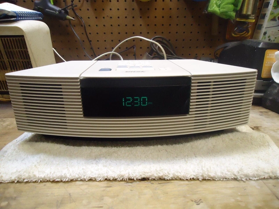 Bose Wave AWRC-1P AM/FM/CD COMO NUEVO. / ¡Con mando a distancia BOSE! & ANTENA Foto 2 de 4